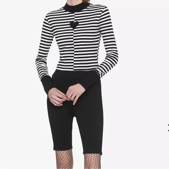 HOT TOPIC Black & White Stripe Heart Mock Heart Front Long-Sleeve Top Xl - Picture 5 of 11